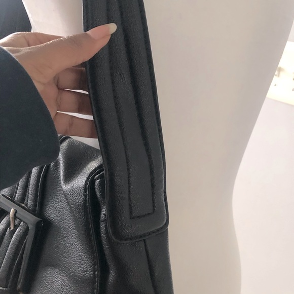 Black shoulder bag . - Picture 6 of 6